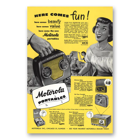 1949 Motorola Radio Here Comes Fun Beauty Vintage Magazine Print Ad