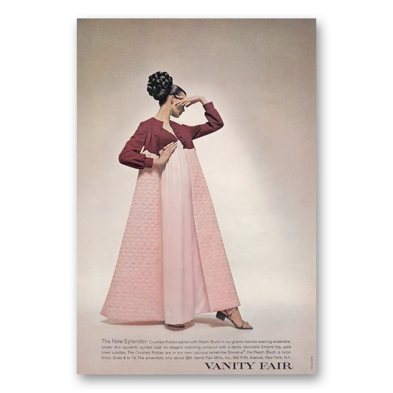 1969 Vanity Fair Fashion New Splendor Vintage Magazine Print Ad