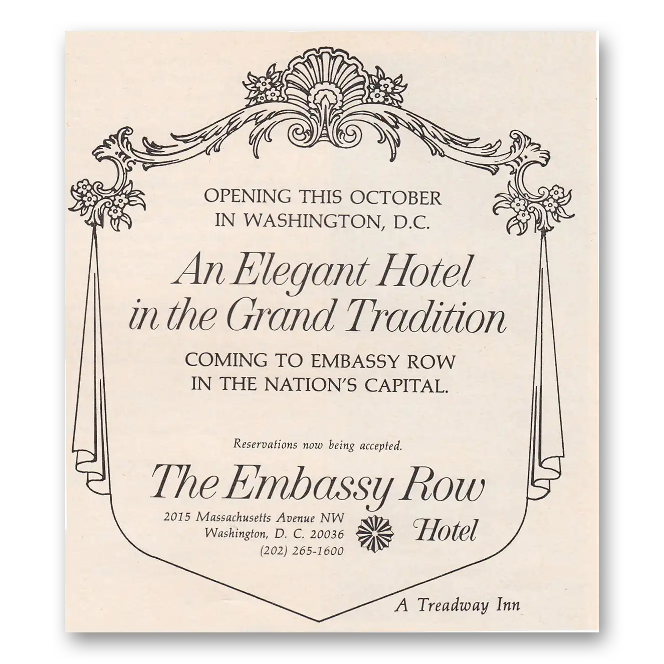 1970 Treadway Inn Embassy Row Hotel Elegant Hotel In the Grand Tradition Vintage Magazine Print Ad