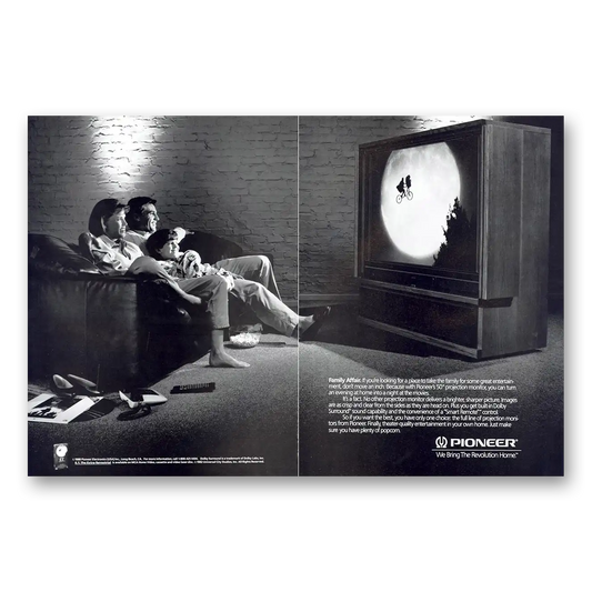 1988 Pioneer Projection Monitor TV ET Family Affair Vintage Magazine Print Ad